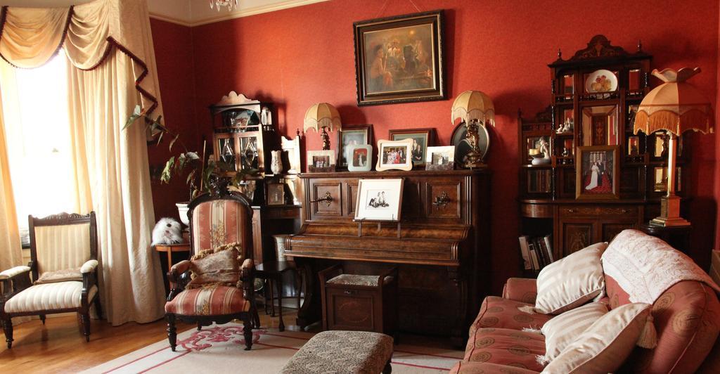 Hotel Roscaoin House à Westport Extérieur photo